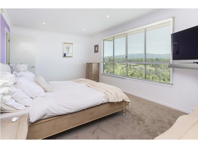 9 Huntington Drive, Maudsland QLD 4210