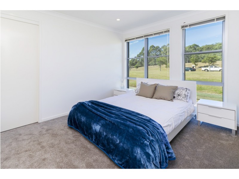 9 Huntington Drive, Maudsland QLD 4210