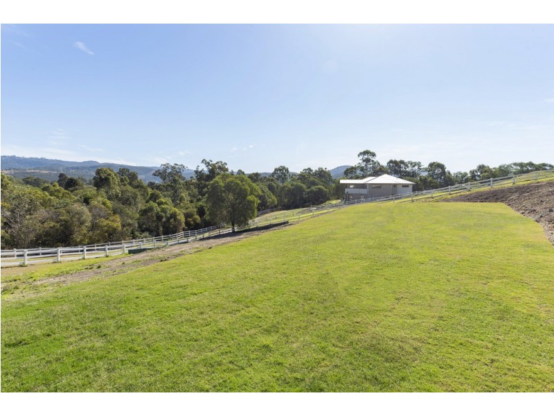 9 Huntington Drive, Maudsland QLD 4210