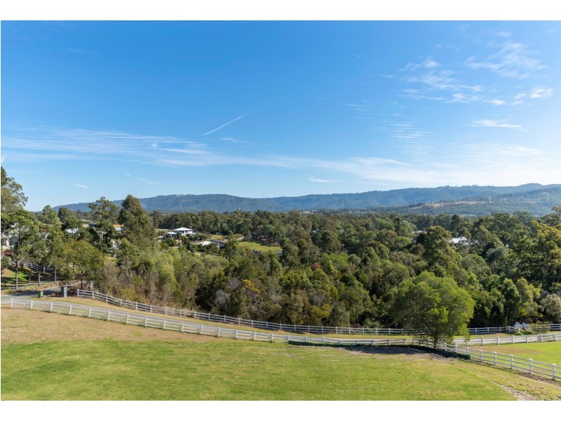 9 Huntington Drive, Maudsland QLD 4210