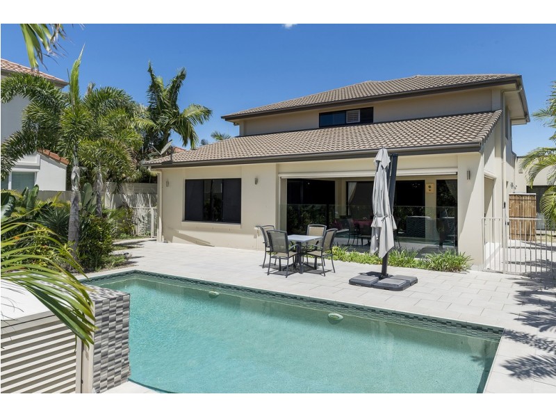 2551 Belmont Court, Hope Island QLD 4212