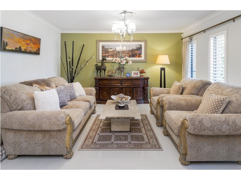 2551 Belmont Court, Hope Island QLD 4212