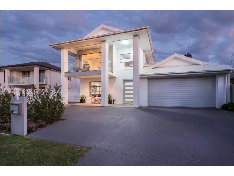 124 The Peninsula, Helensvale QLD 4212