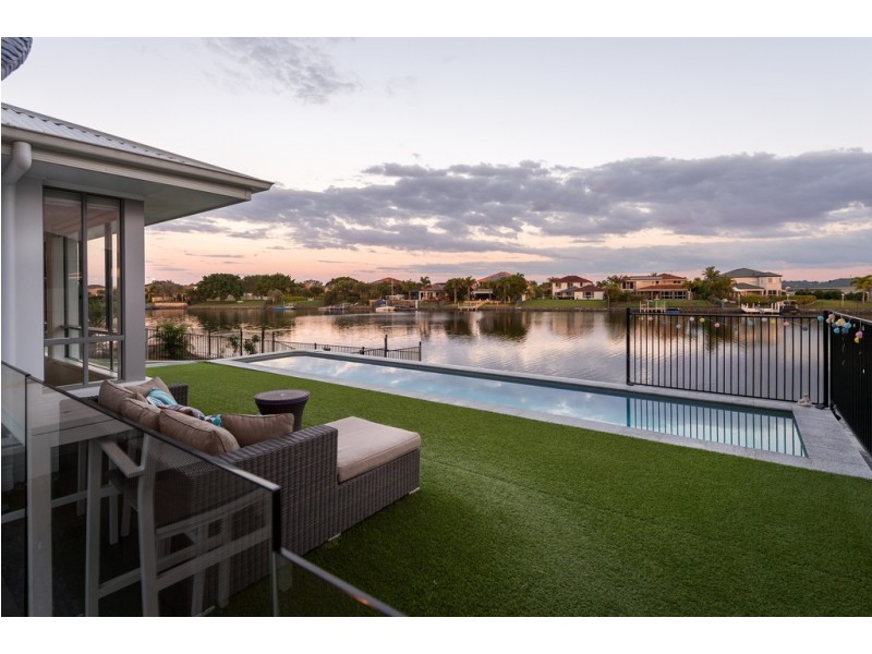 124 The Peninsula, Helensvale QLD 4212