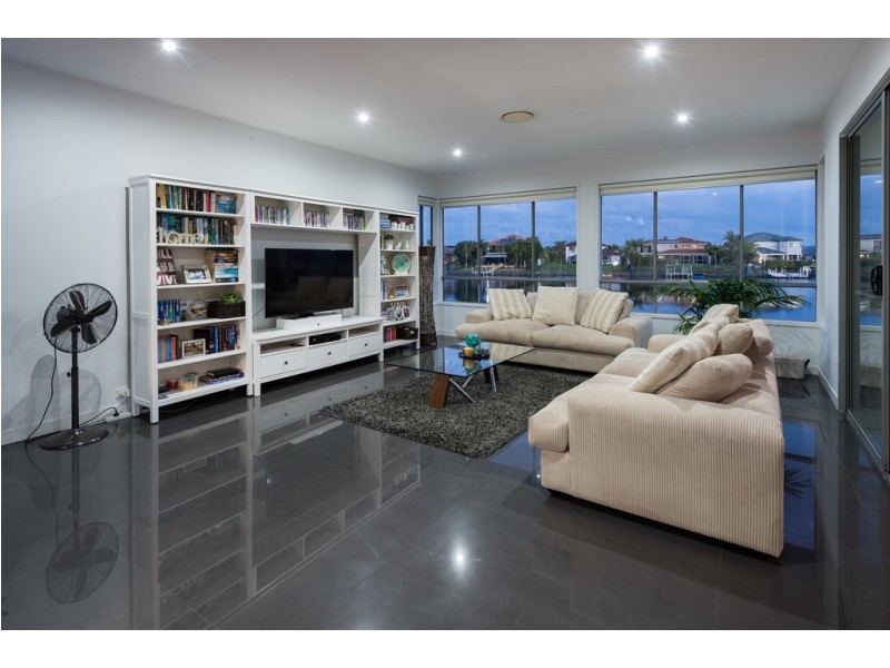 124 The Peninsula, Helensvale QLD 4212