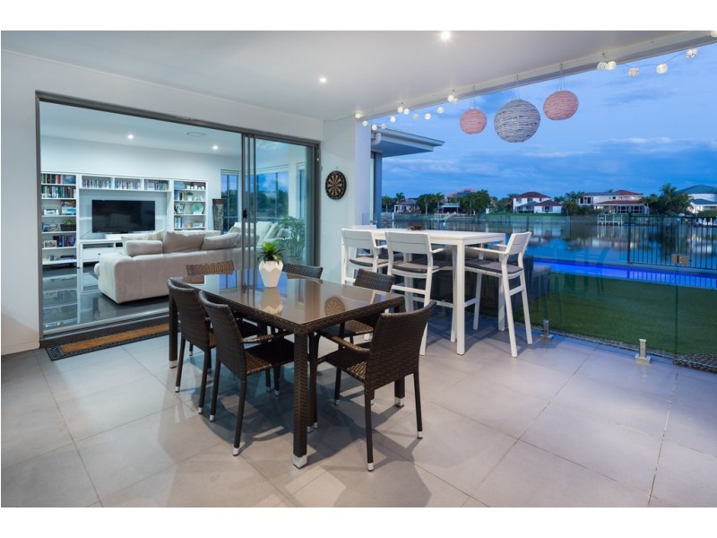 124 The Peninsula, Helensvale QLD 4212