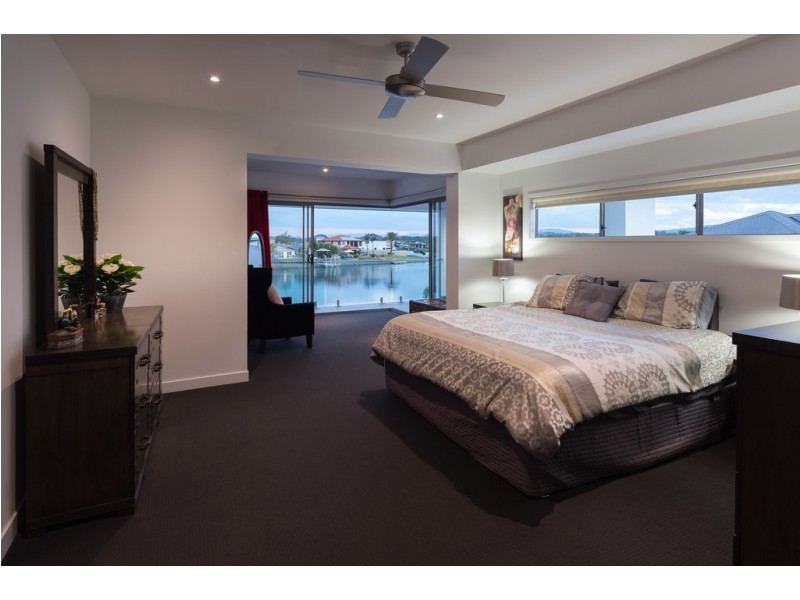 124 The Peninsula, Helensvale QLD 4212