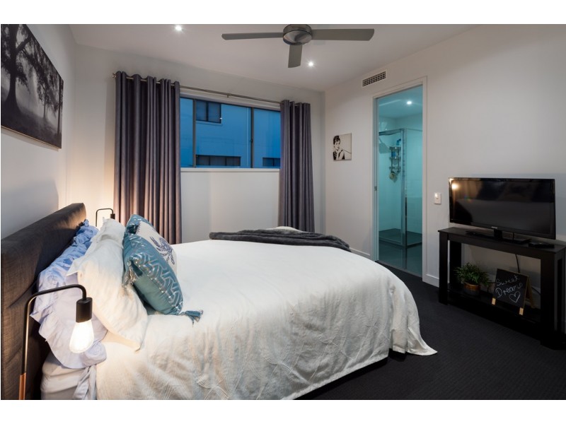 124 The Peninsula, Helensvale QLD 4212