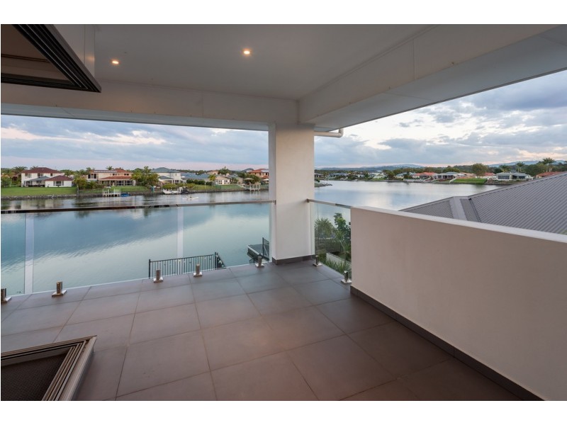 124 The Peninsula, Helensvale QLD 4212