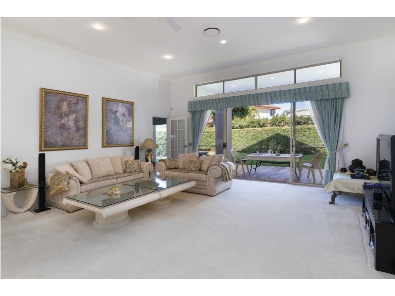 1604 Rosebank Way, Hope Island QLD 4212