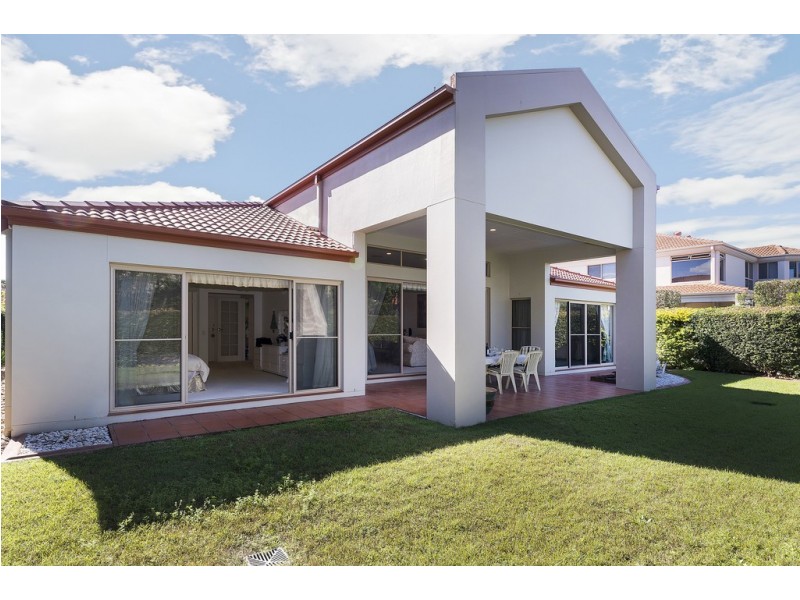 1604 Rosebank Way, Hope Island QLD 4212