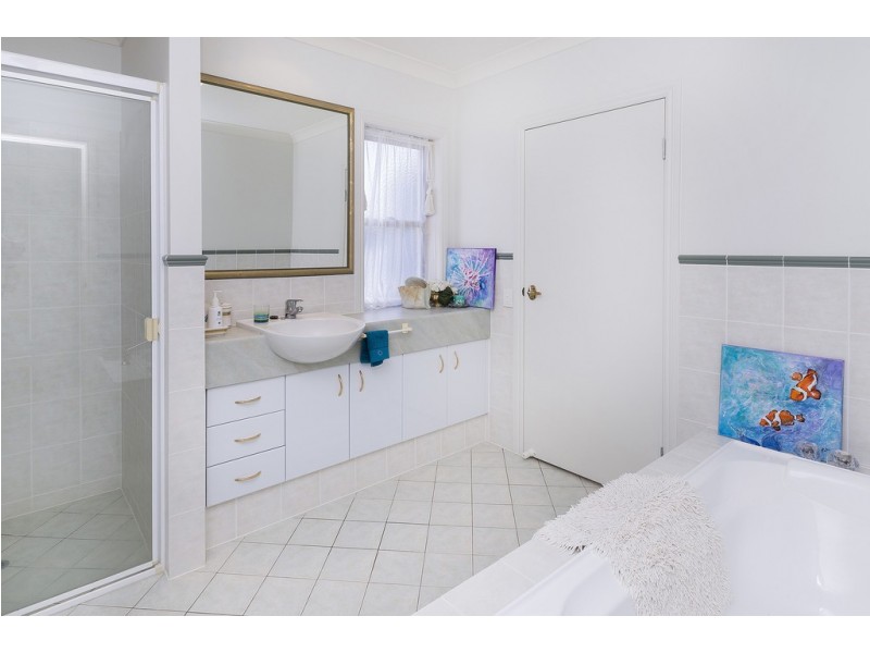 1604 Rosebank Way, Hope Island QLD 4212