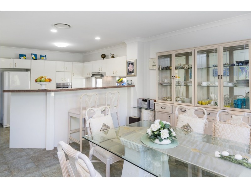 1604 Rosebank Way, Hope Island QLD 4212