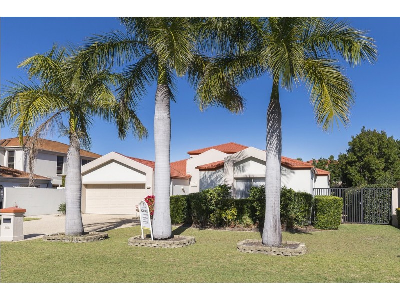 1604 Rosebank Way, Hope Island QLD 4212