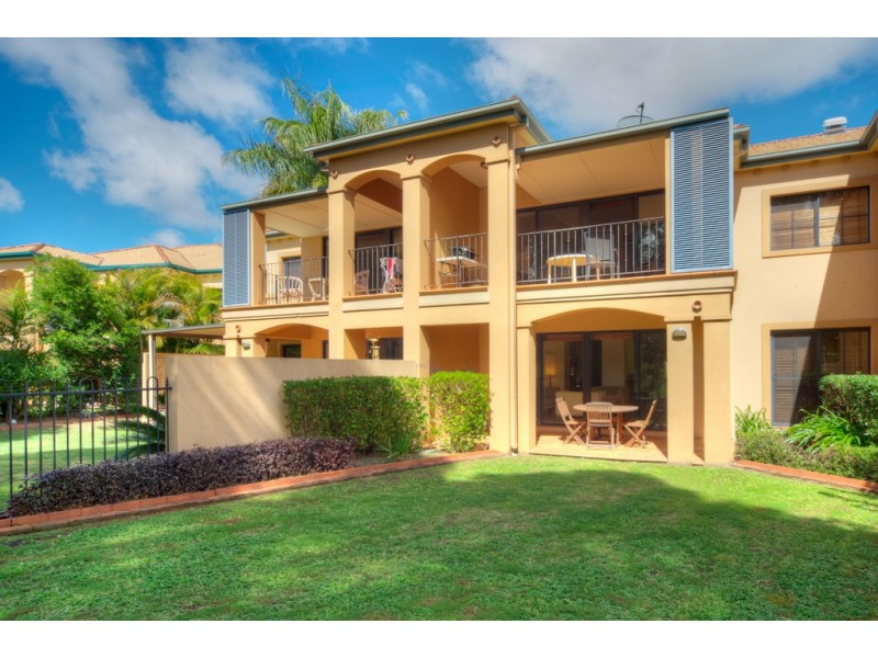 3264 Palladian Drive, Hope Island QLD 4212