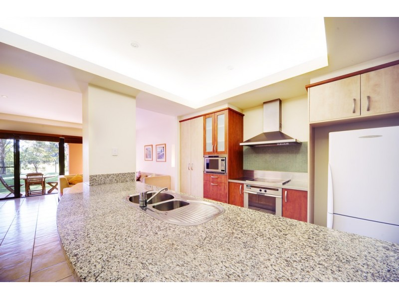 3264 Palladian Drive, Hope Island QLD 4212