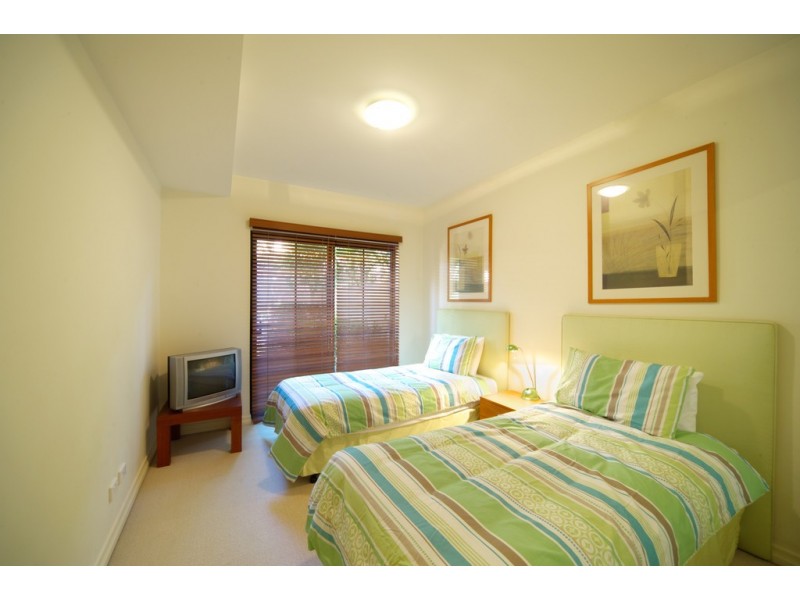 3264 Palladian Drive, Hope Island QLD 4212