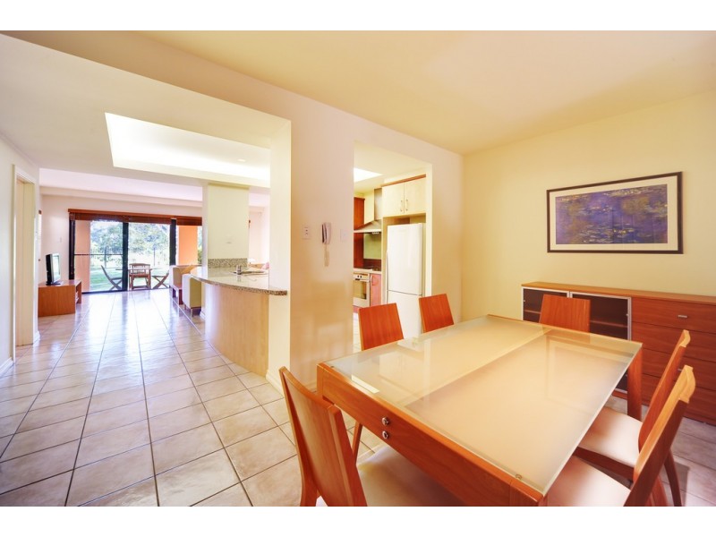 3264 Palladian Drive, Hope Island QLD 4212