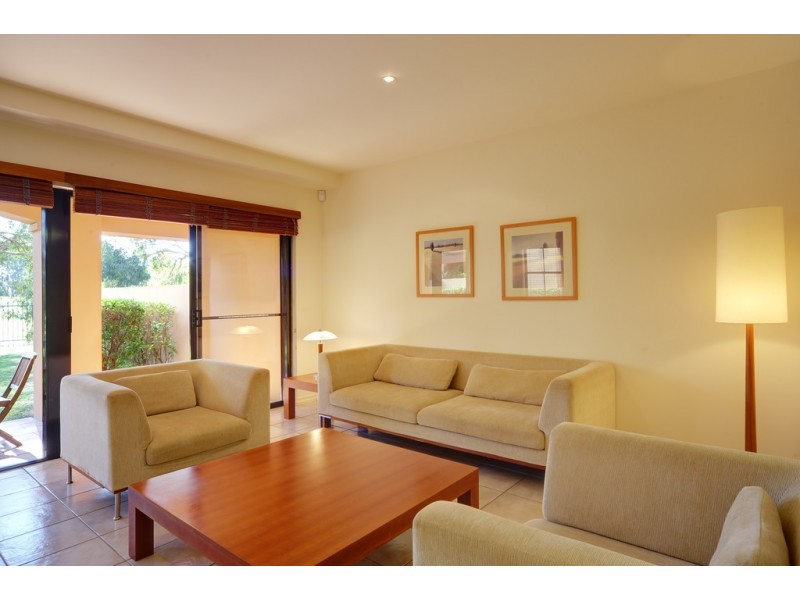 3264 Palladian Drive, Hope Island QLD 4212