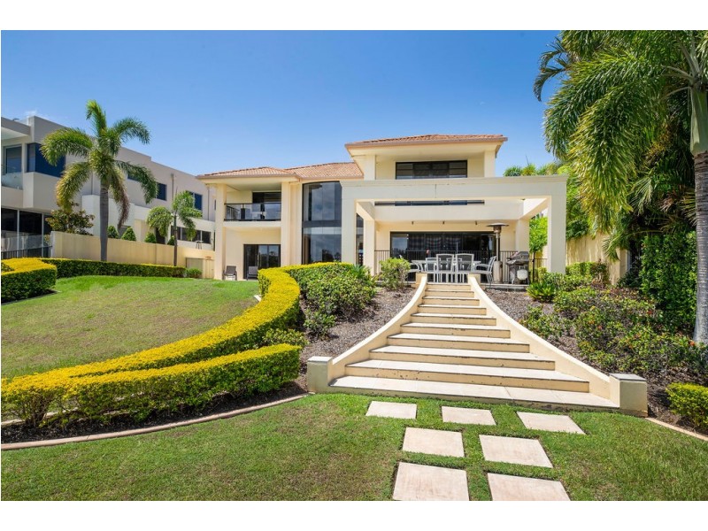 1673 Riverdale Drive, Hope Island QLD 4212