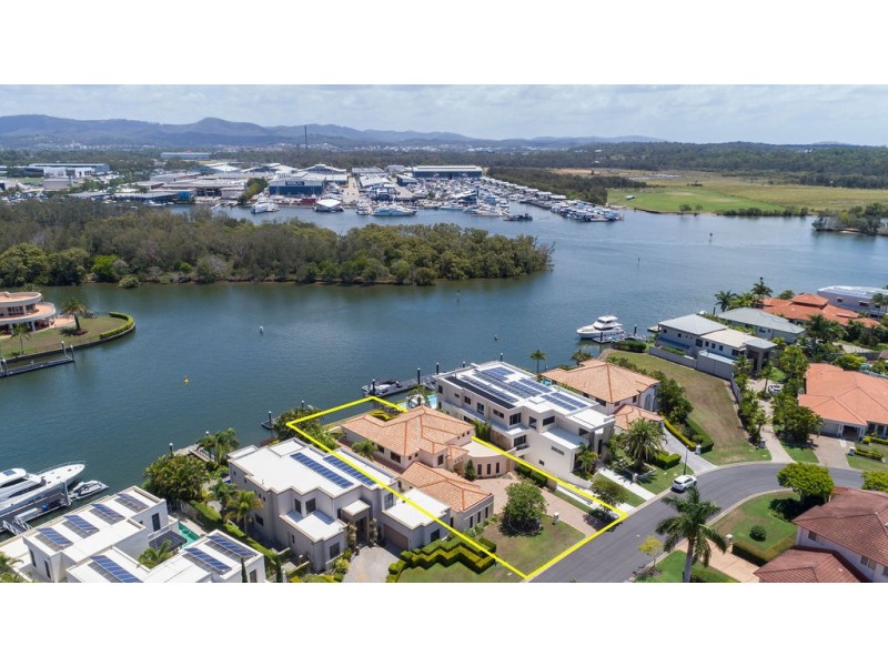 1673 Riverdale Drive, Hope Island QLD 4212