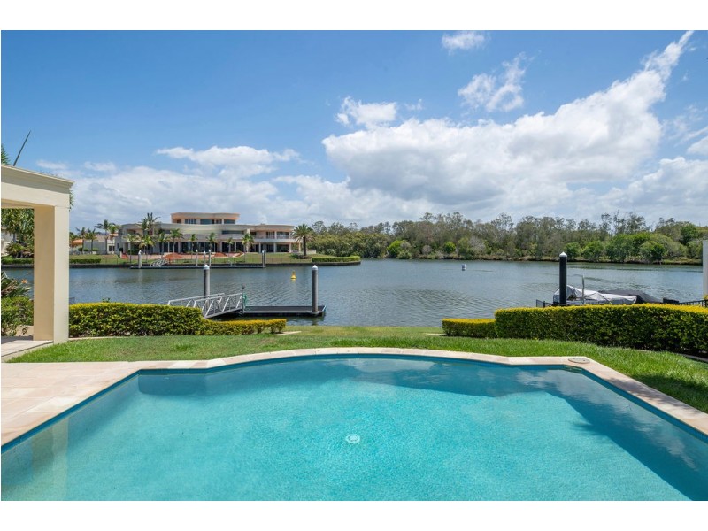 1673 Riverdale Drive, Hope Island QLD 4212