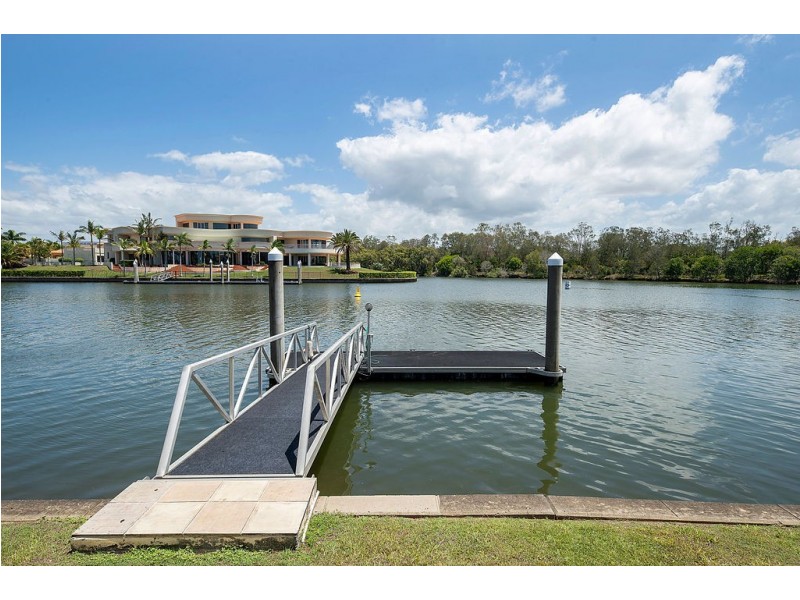 1673 Riverdale Drive, Hope Island QLD 4212