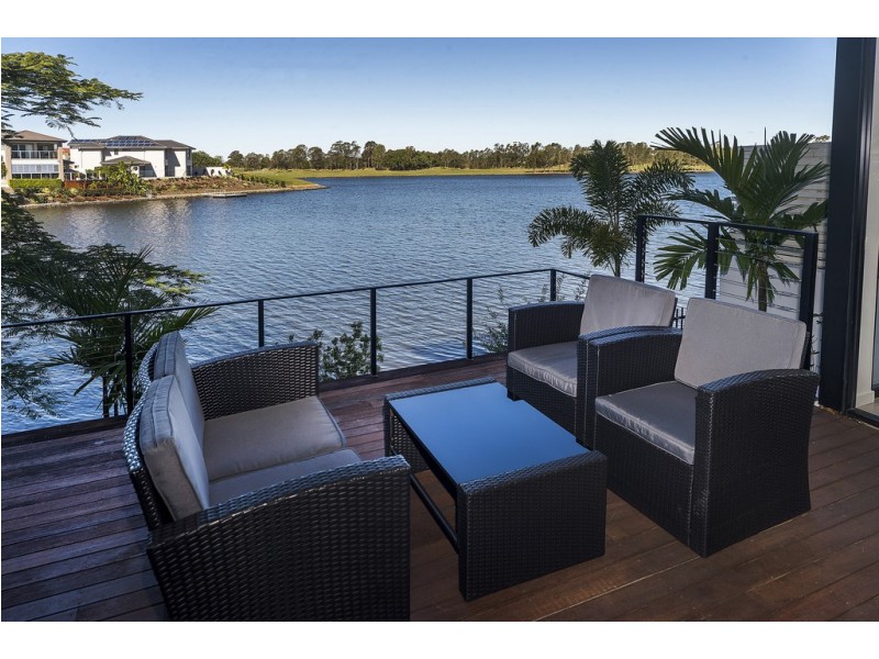 6065 Lugano Drive, Hope Island QLD 4212
