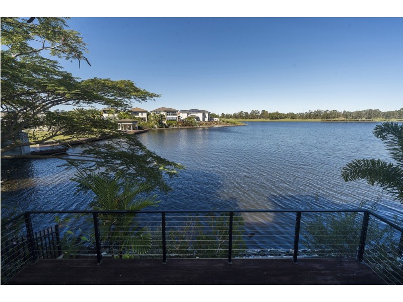 6065 Lugano Drive, Hope Island QLD 4212