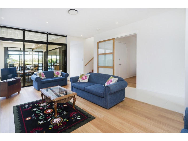 6065 Lugano Drive, Hope Island QLD 4212