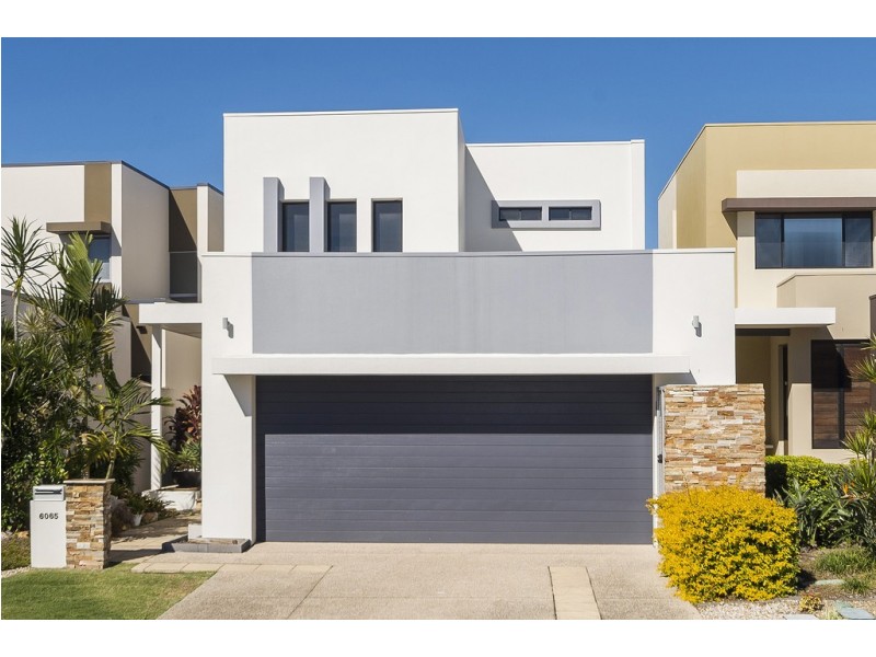 6065 Lugano Drive, Hope Island QLD 4212