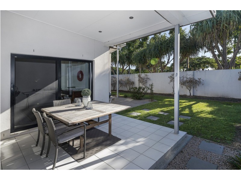 17 Galley Road, Hope Island QLD 4212