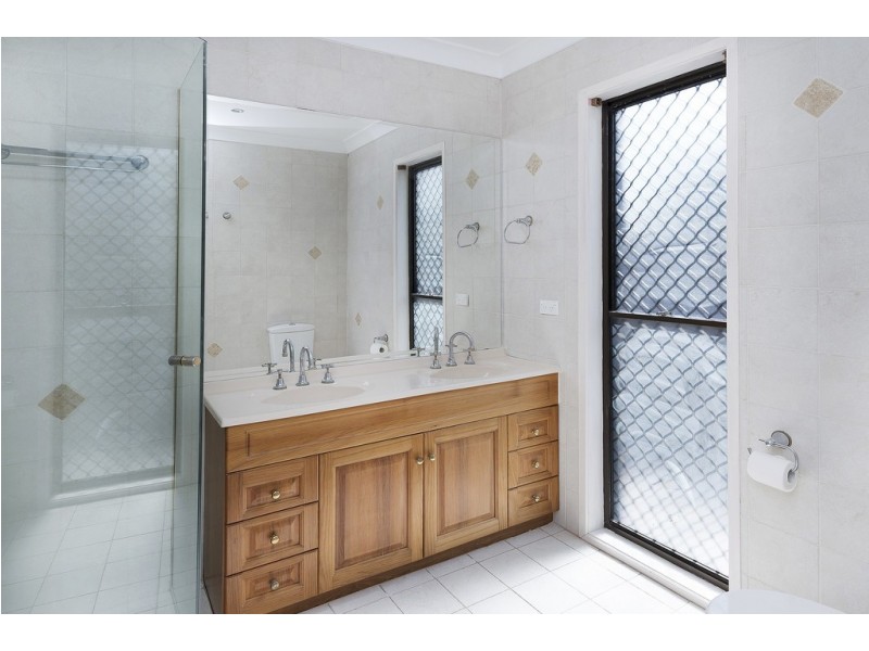 19 Kikori Crescent, Runaway Bay QLD 4216