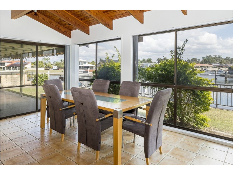 19 Kikori Crescent, Runaway Bay QLD 4216