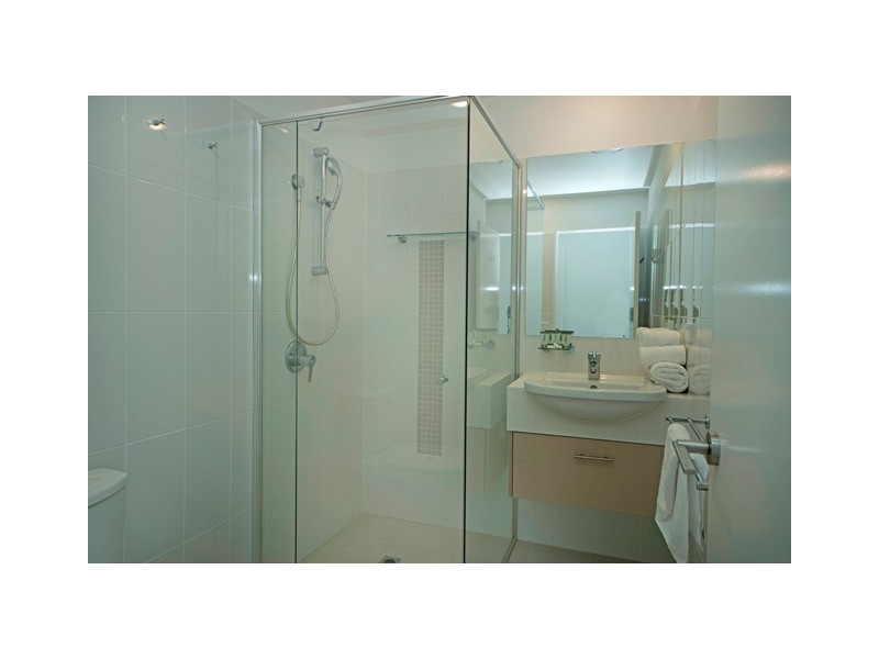 1317/2 Activa Way, Hope Island QLD 4212