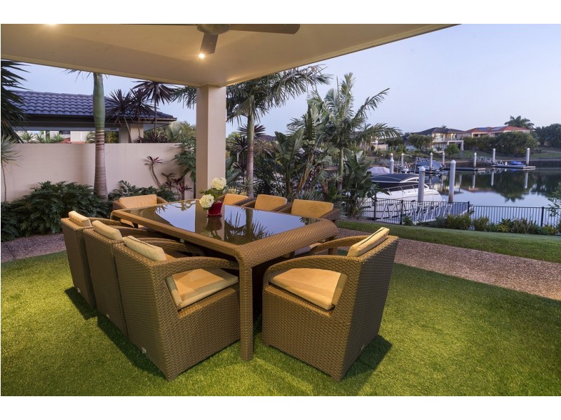 2136 Beaufort Way, Hope Island QLD 4212