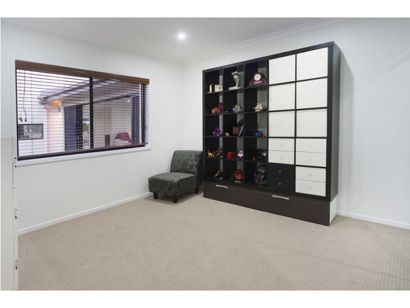 2136 Beaufort Way, Hope Island QLD 4212