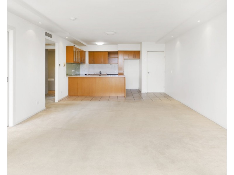 8439 Magnolia Drive East, Hope Island QLD 4212