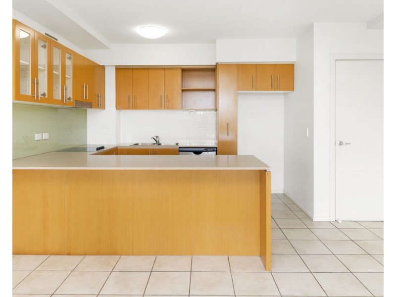 8439 Magnolia Drive East, Hope Island QLD 4212
