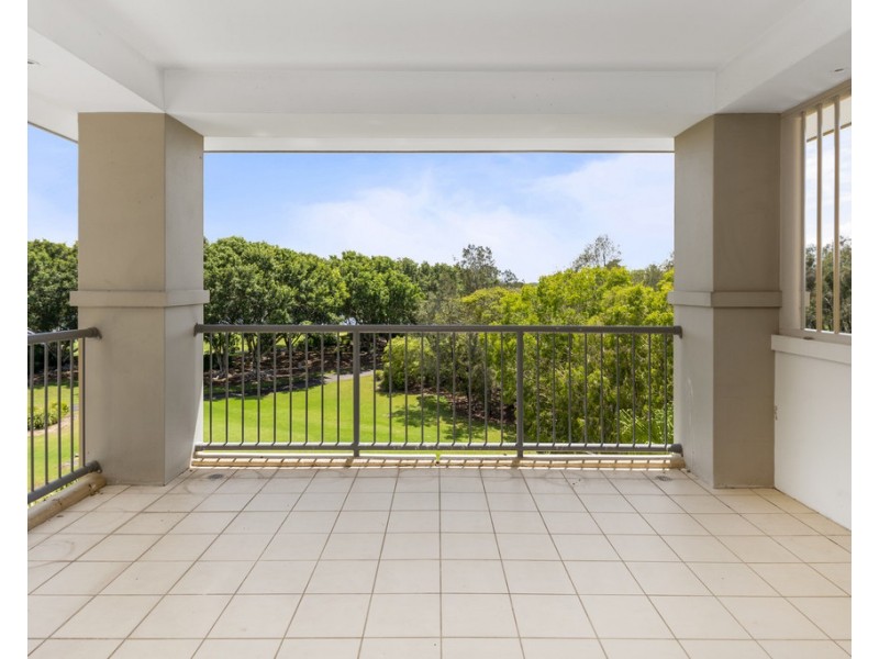 8439 Magnolia Drive East, Hope Island QLD 4212