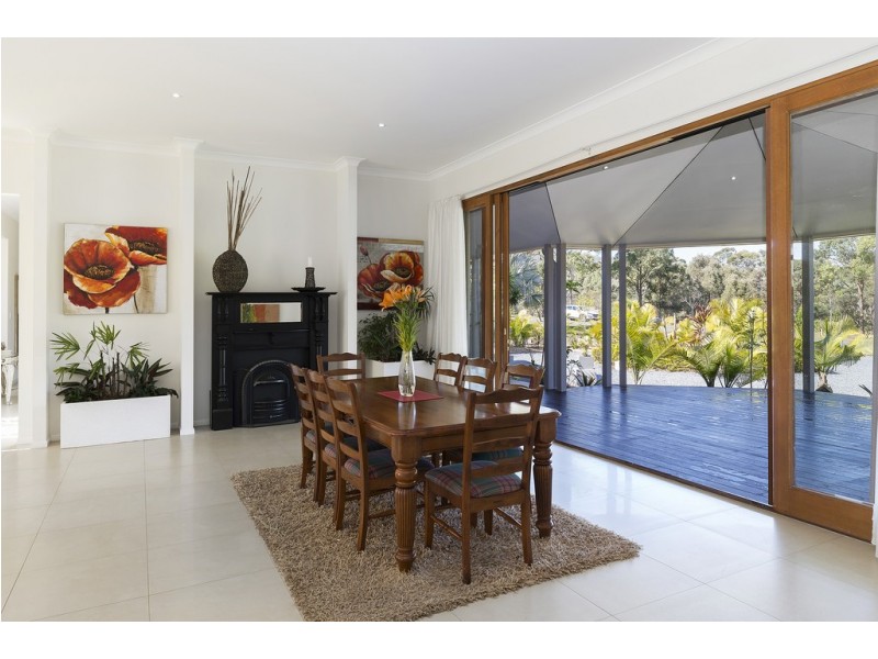 2 Ginger Rogers Road, Maudsland QLD 4210