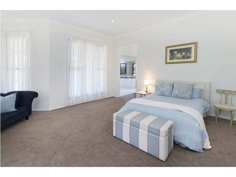 2 Ginger Rogers Road, Maudsland QLD 4210