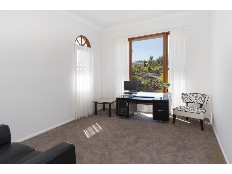 2 Ginger Rogers Road, Maudsland QLD 4210