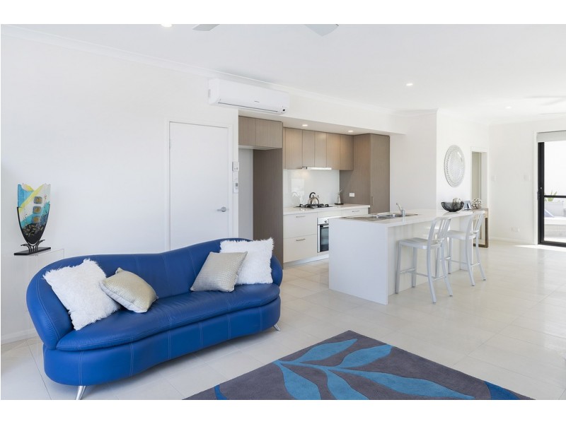 2 Regent Lane, Hope Island QLD 4212