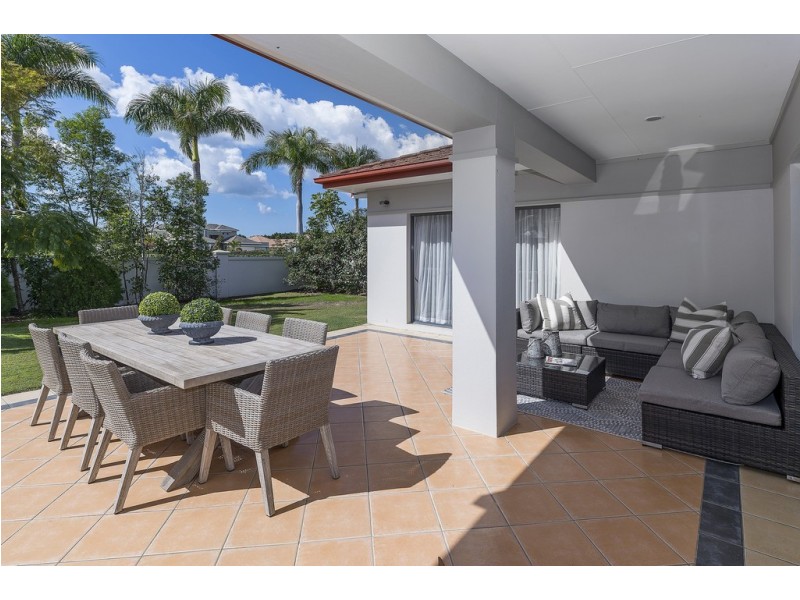 2006 Gracemere Gardens Circuit, Hope Island QLD 4212