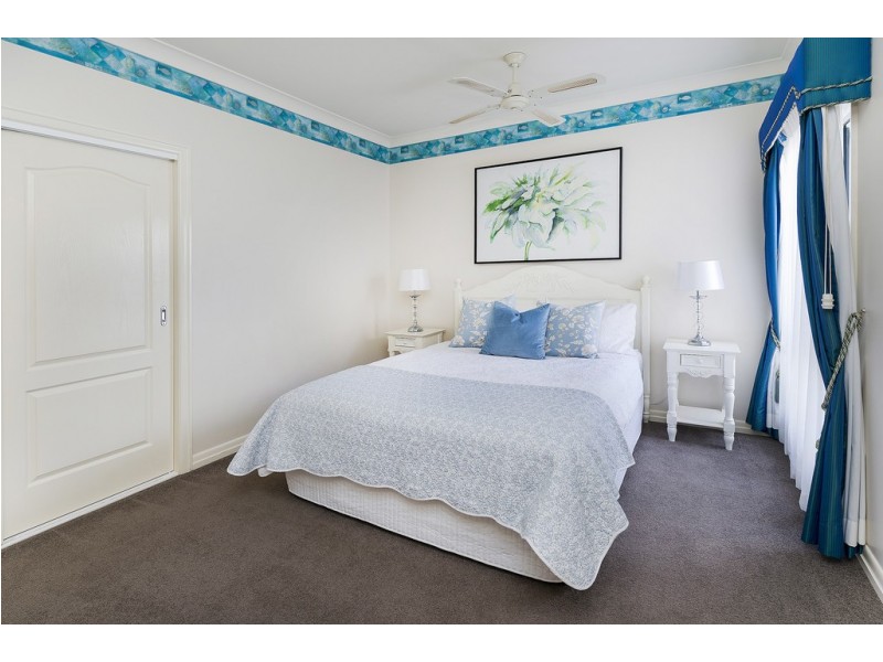 2006 Gracemere Gardens Circuit, Hope Island QLD 4212