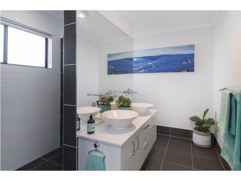 76 North View Street, Hope Island QLD 4212