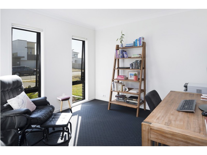 76 North View Street, Hope Island QLD 4212