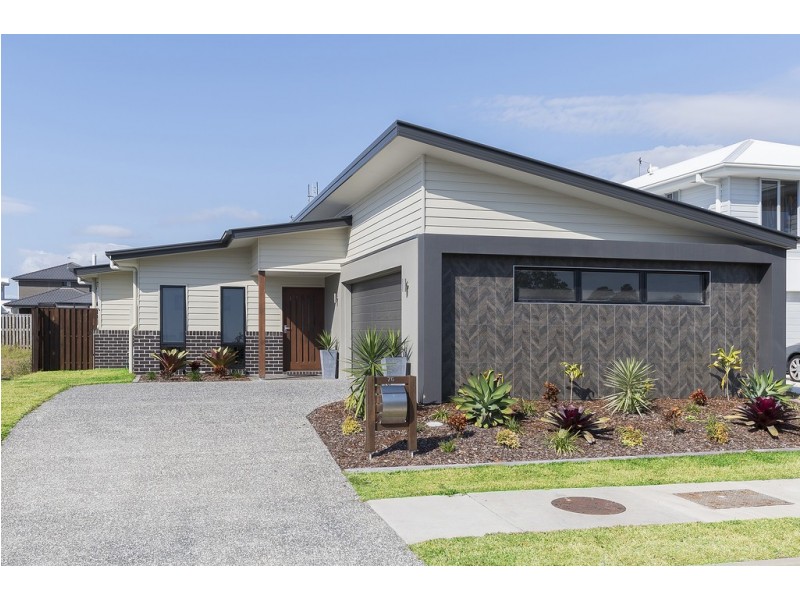 76 North View Street, Hope Island QLD 4212