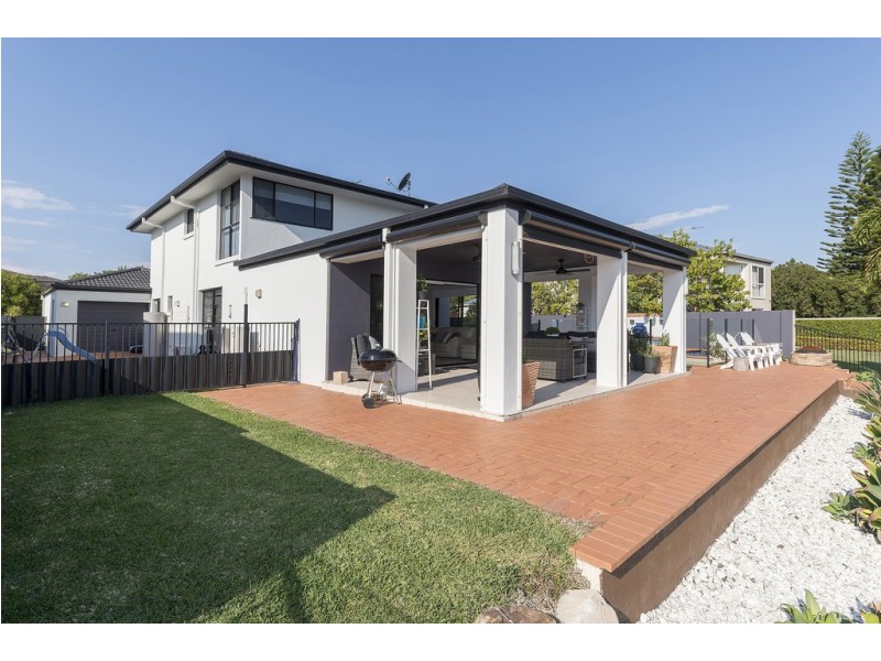 4 Sabrina Avenue, Helensvale QLD 4212